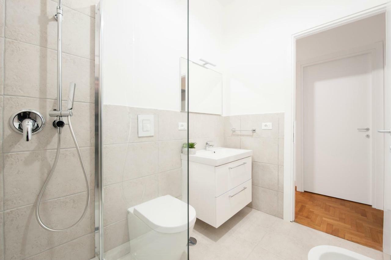 White Flat Labicana Rome Luaran gambar